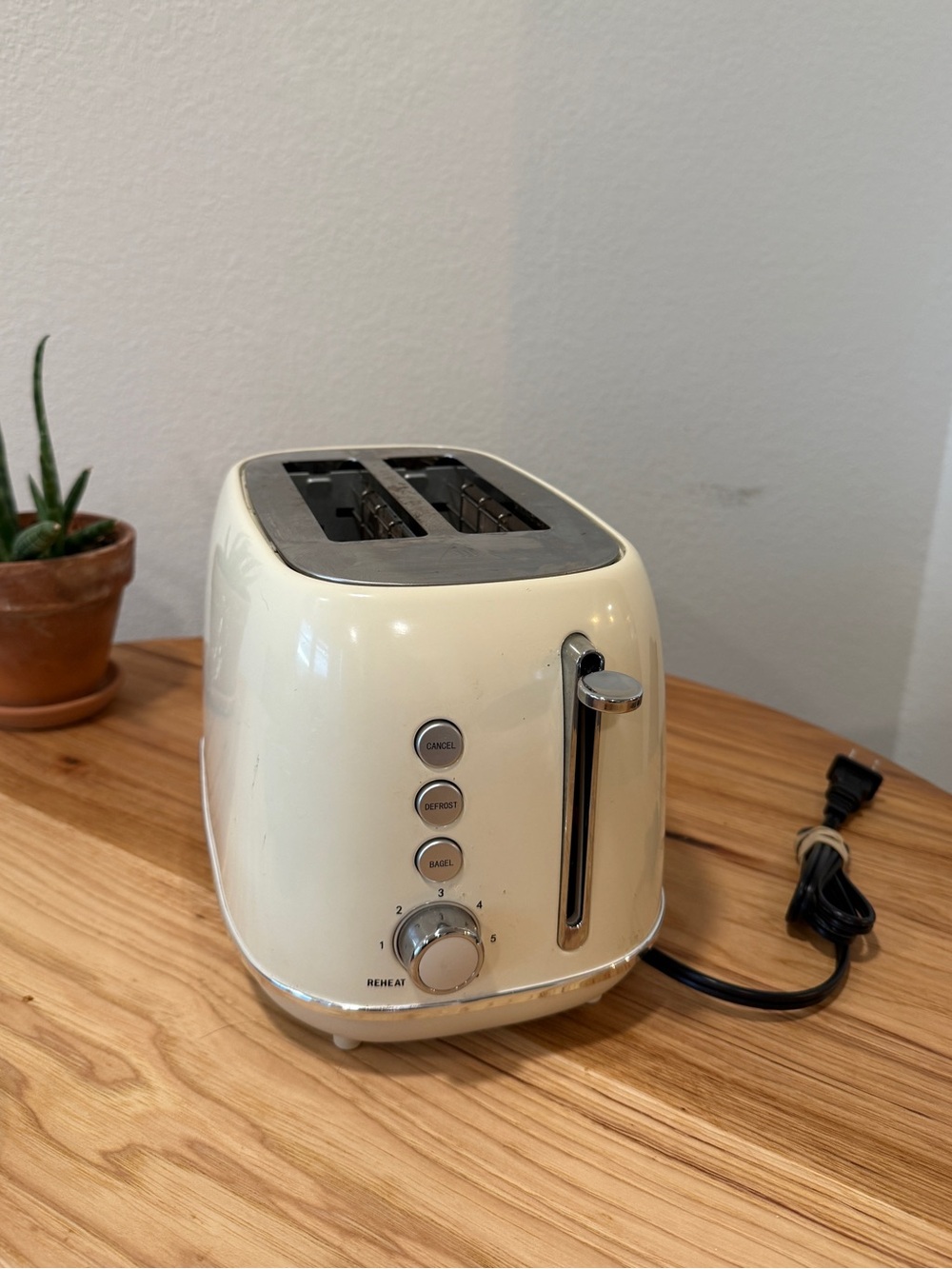 Keenstone Beige Toaster